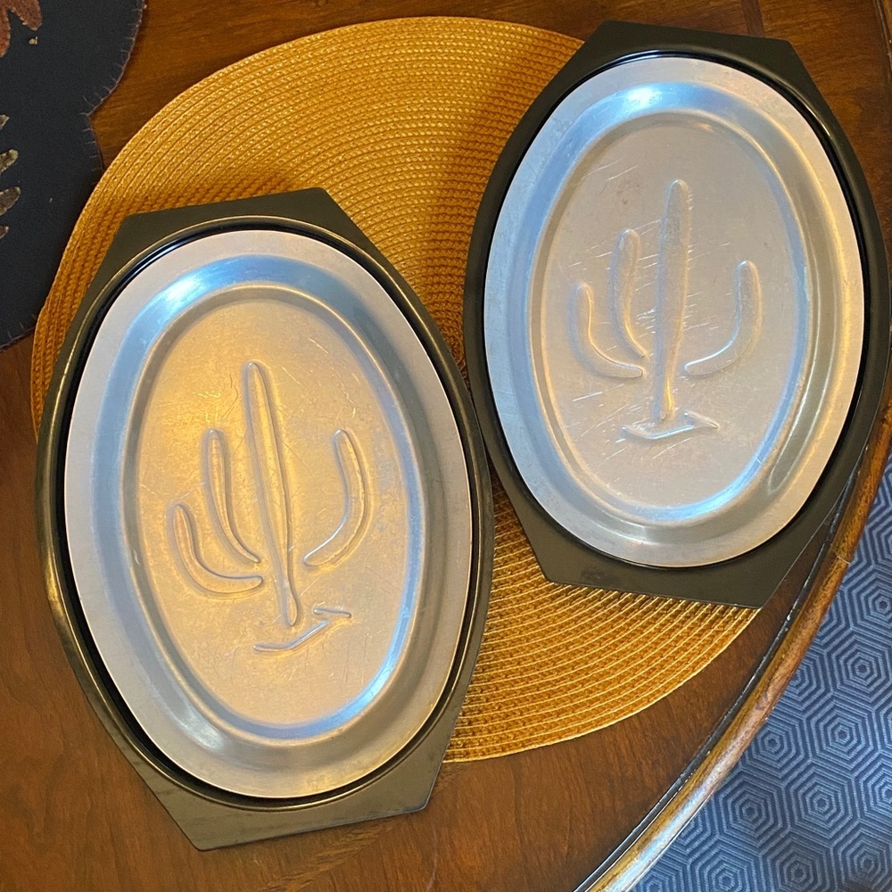 Nordic Ware Grilling Essentials Steak & Fajita Platter/Server Set of 2 Cactus